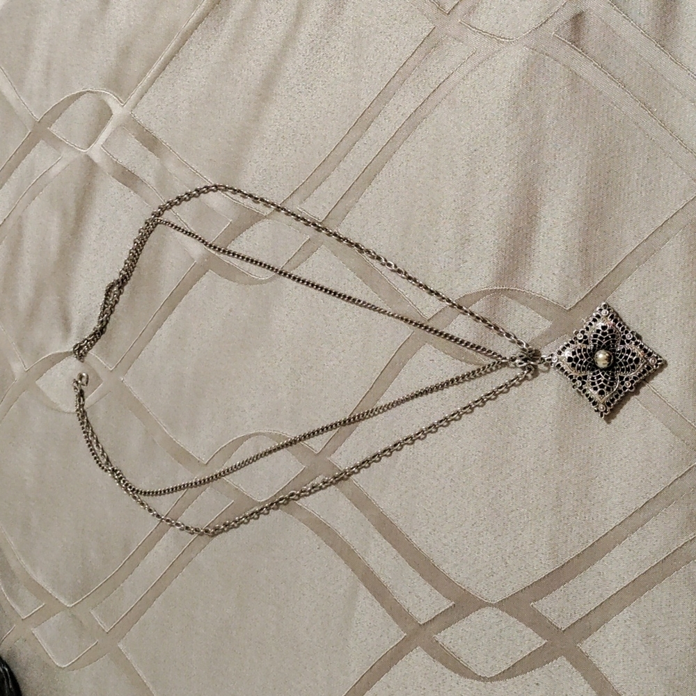 Beautiful vintage necklace